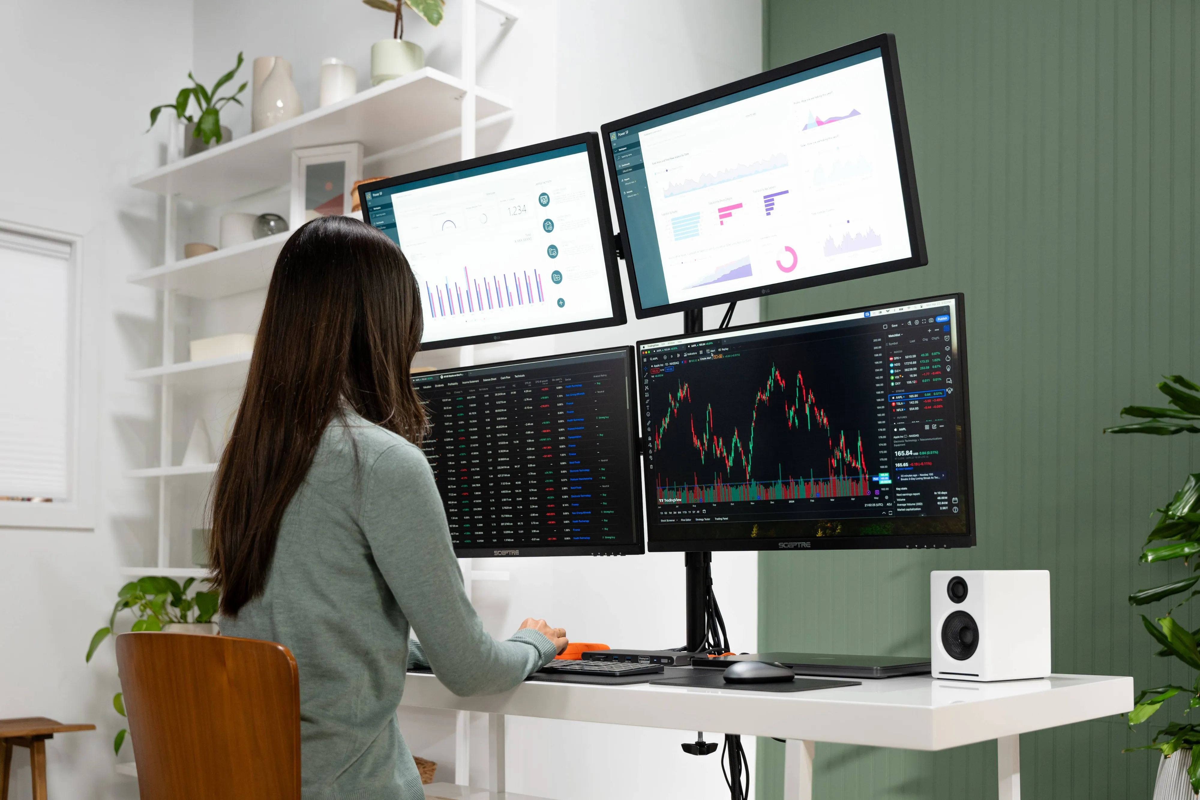 Хаб Адаптер Satechi Thunderbolt 4 Docking Station with DisplayLink Space Gray - 3